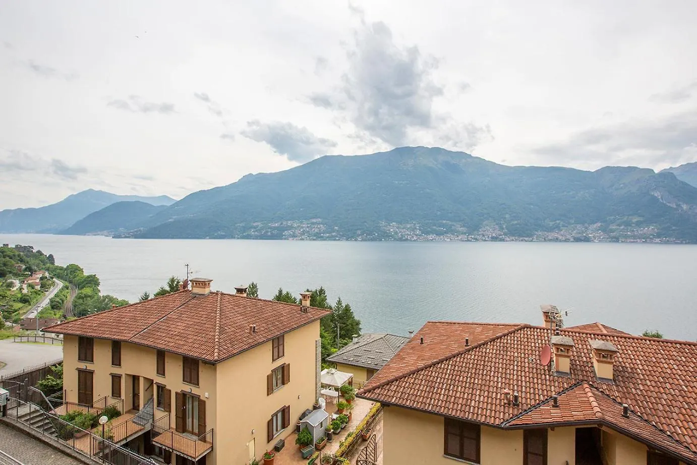 La Breva - Terrazzo Panoramico Vista Lago Di Como Dorio