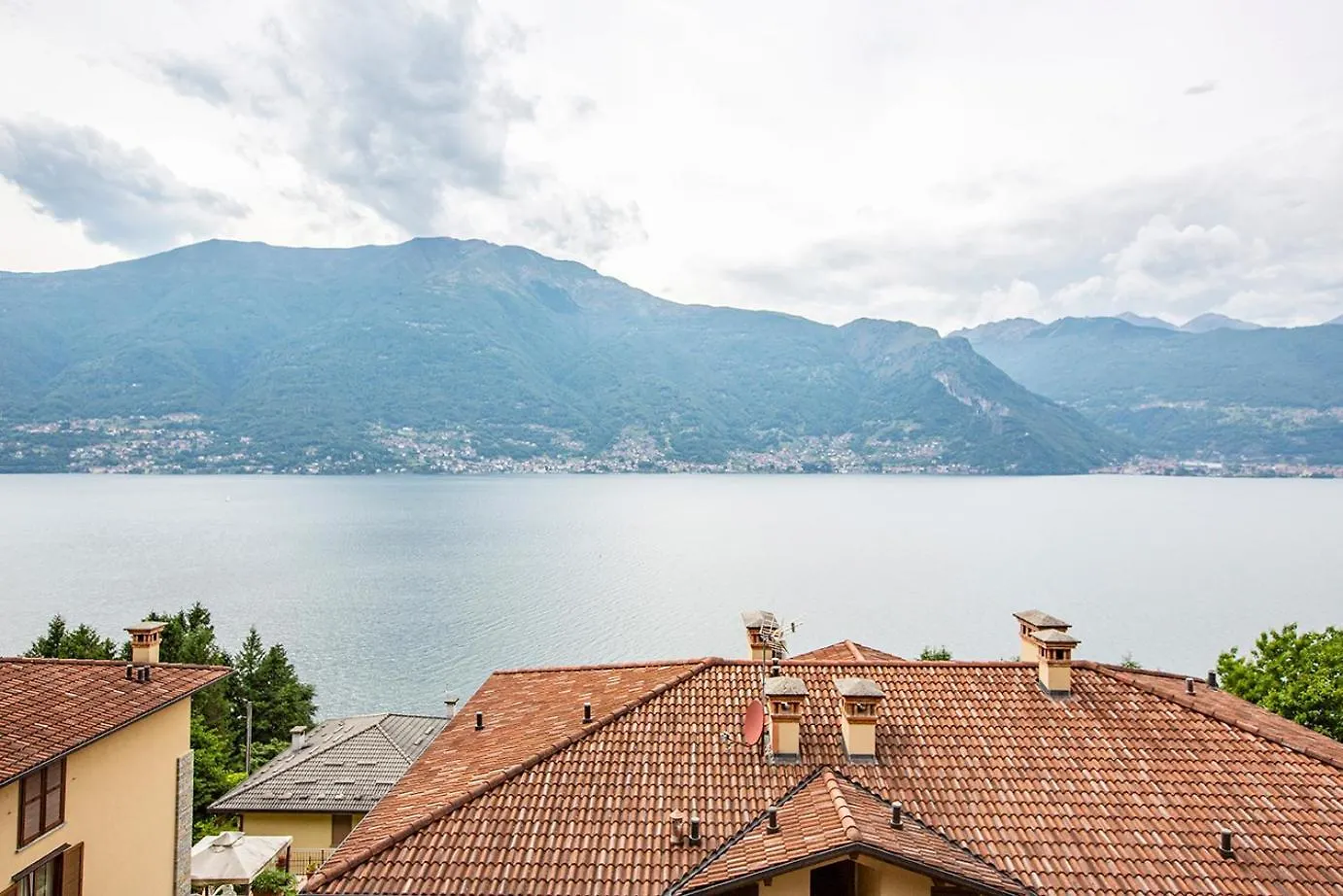 Διαμέρισμα La Breva - Terrazzo Panoramico Vista Lago Di Como Dorio