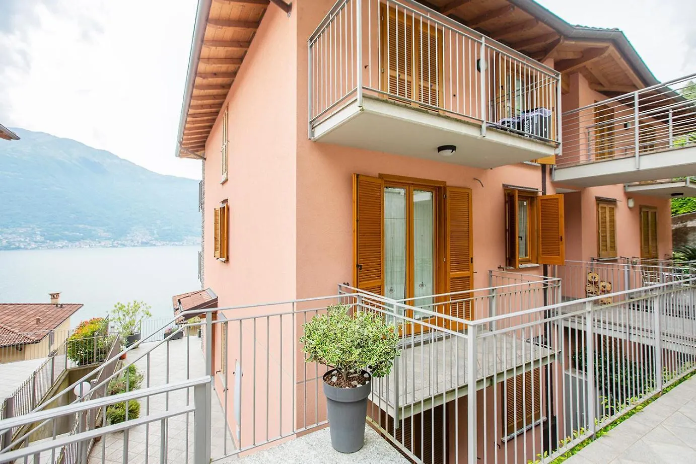 La Breva - Terrazzo Panoramico Vista Lago Di Como Dorio